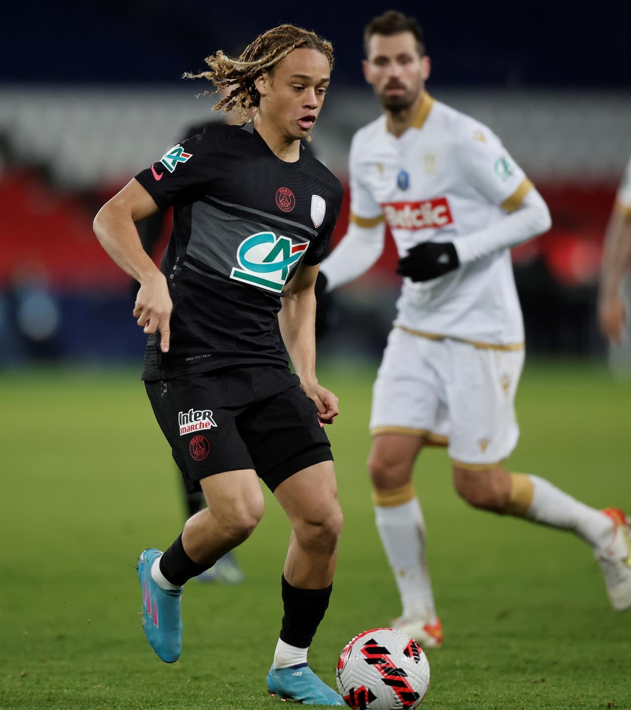 Paris Saint-Germain quedó fuera tras caer ante Niza en tanda de penales, aún con Messi y Kylian Mbappé en cancha. Tras terminar 0-0 en tiempo regular, el partido se decidió desde los once pasos y los visitantes pasan a Cuartos de Final.
