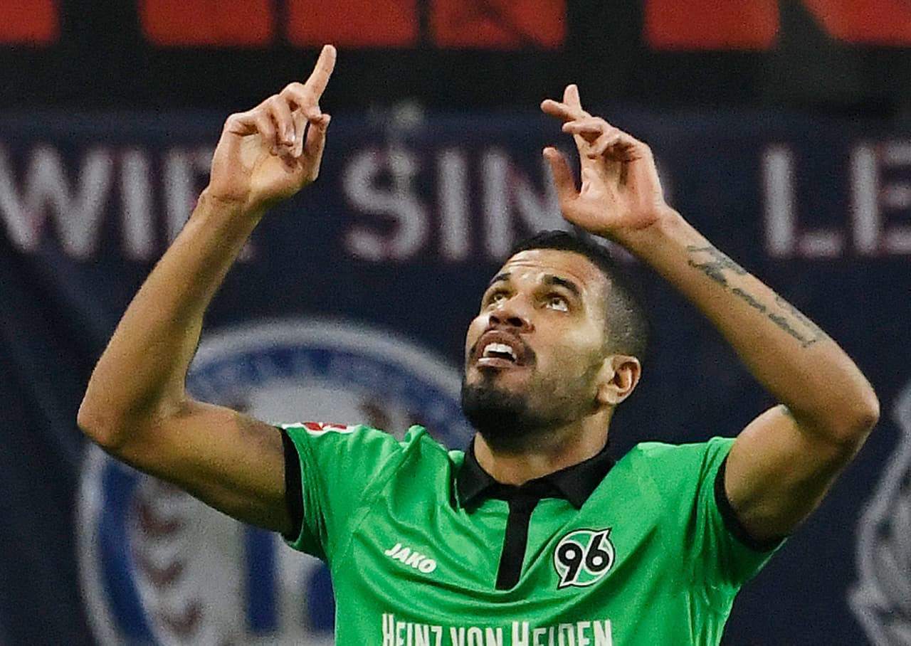 Monterrey supera la maldición de los penales a costa del Cruz Azul