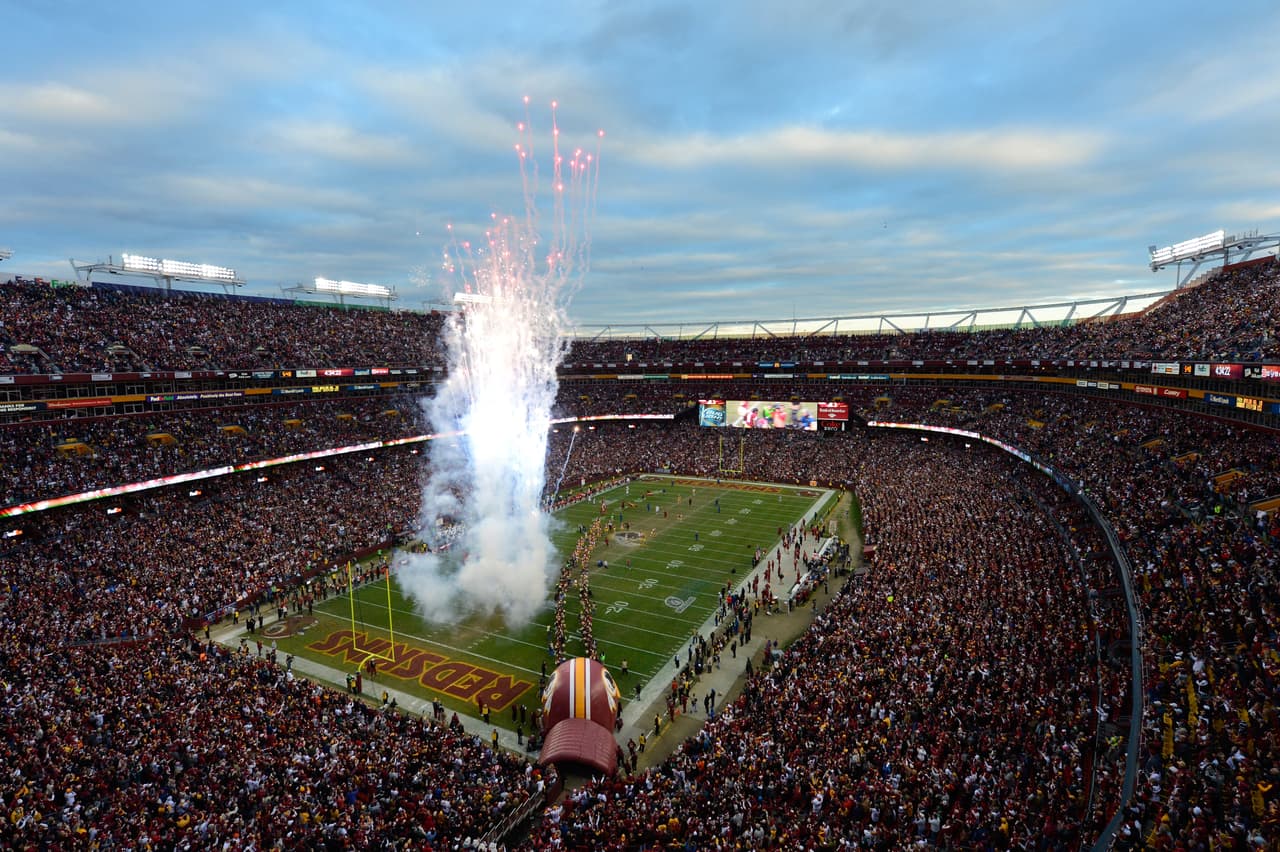 La capital estadounidense no podía faltar. el FedEx Field, el hogar de los Washington Redskins, fue abierto en 1997 pero renovado en 2012, puede albergar a 82 mil personas. Otra plaza importante.