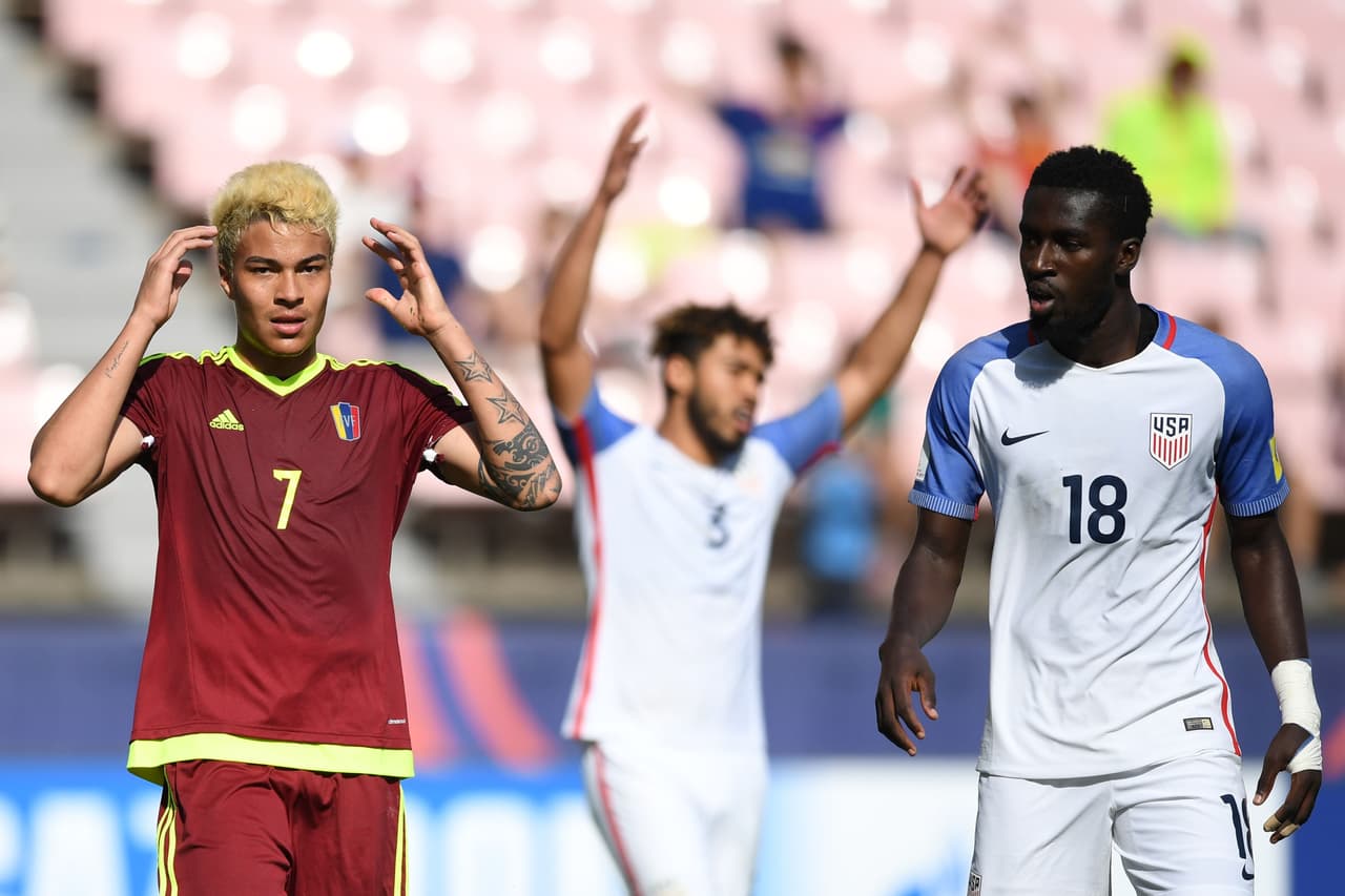 Por su parte, Peñaranda seguía dilapidando opciones de gol frente a Klinsmann, que en todo el partido recibió 29 remates al arco.