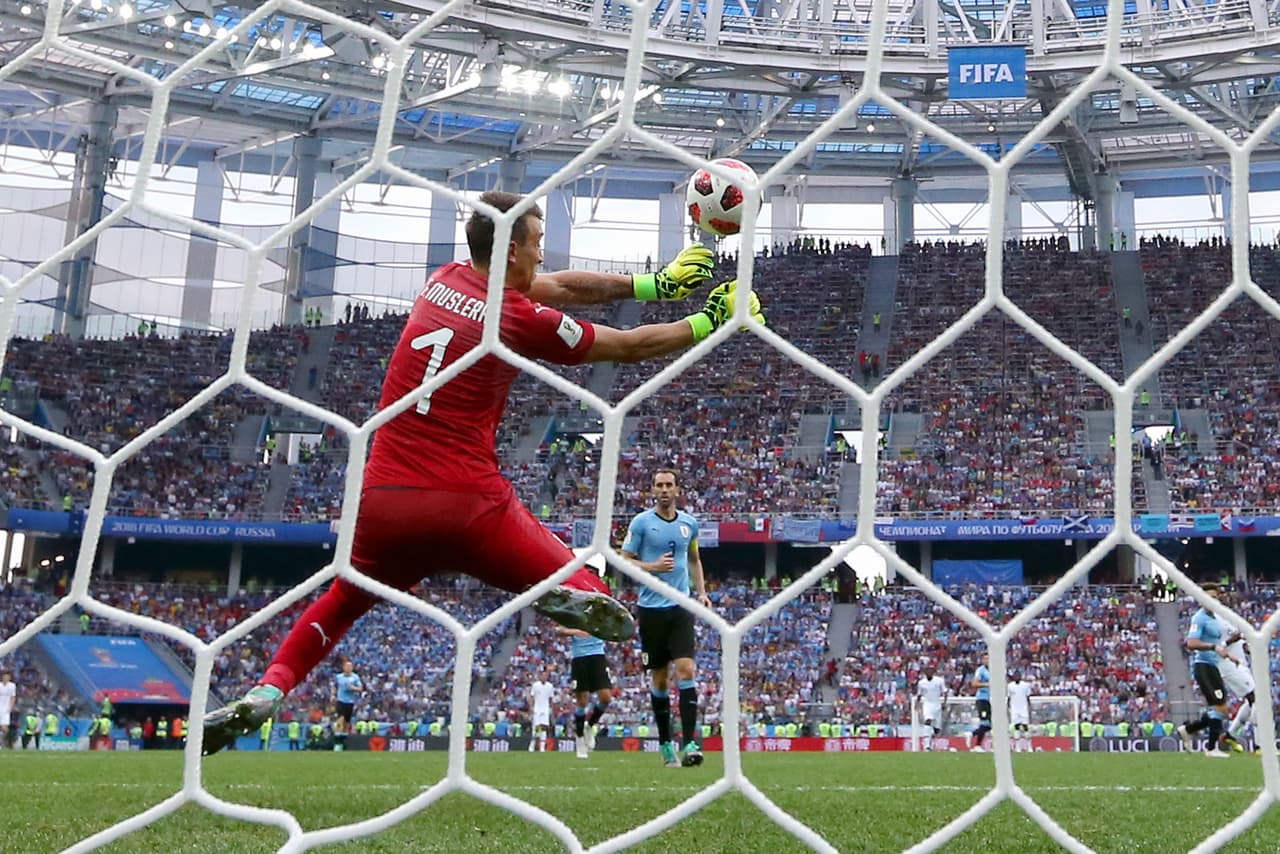 Aunque no tenía buena ubicación, Muslera se había anticipado a su dirección y se vio sorprendido. Puso las manos, pero no fue suficiente. El balón entró para el 2-0.