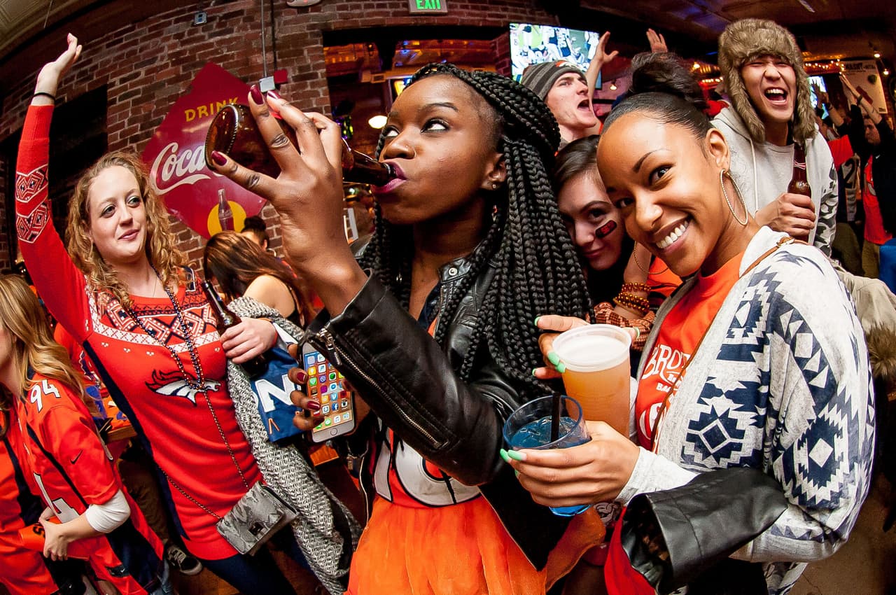 Así celebraron los Denver Broncos su triunfo en el Super Bowl 50 ante los Carolina Panthers 24-10.