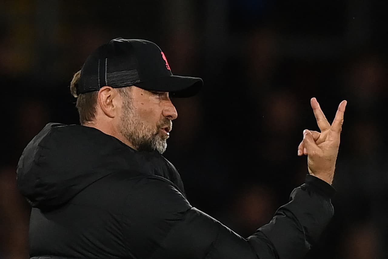 Jurgen Klopp daba instrucciones intentando dar vuelta al marcador.