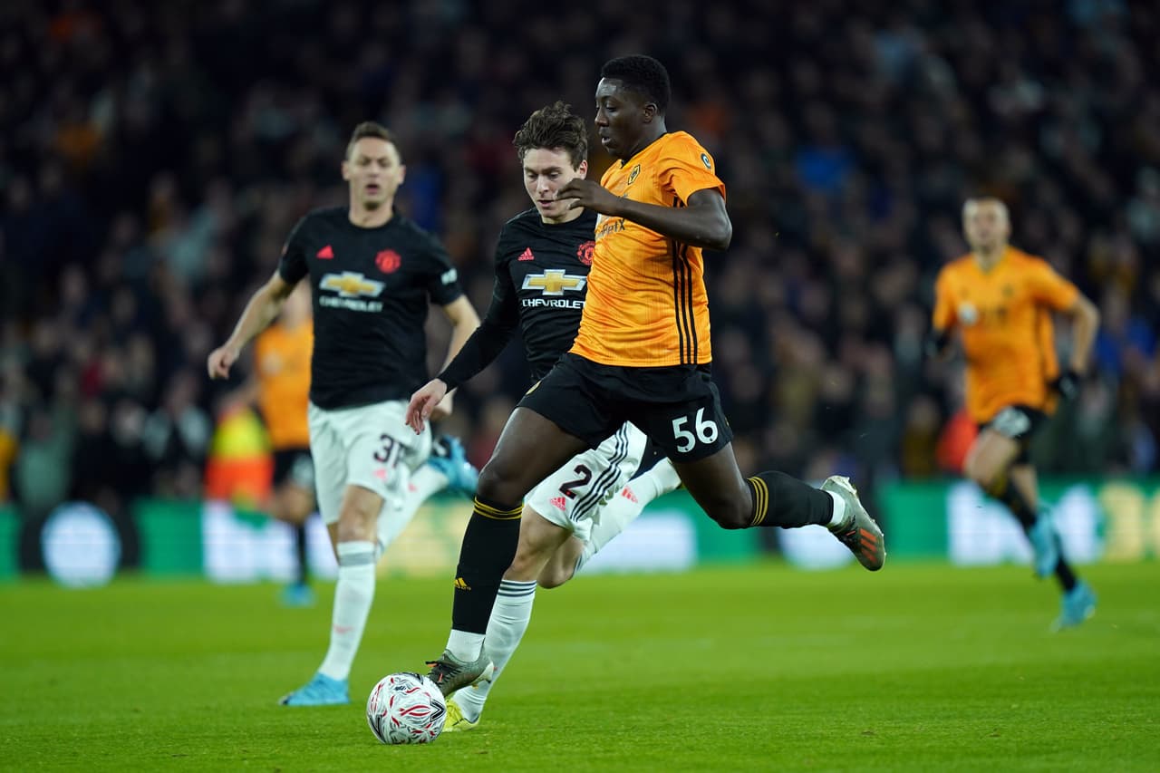 Wolverhampton no aprovechó la condición de local para vencer a los Red Devils y el cotejo se jugará por segunda vez ahora en Old Trafford.