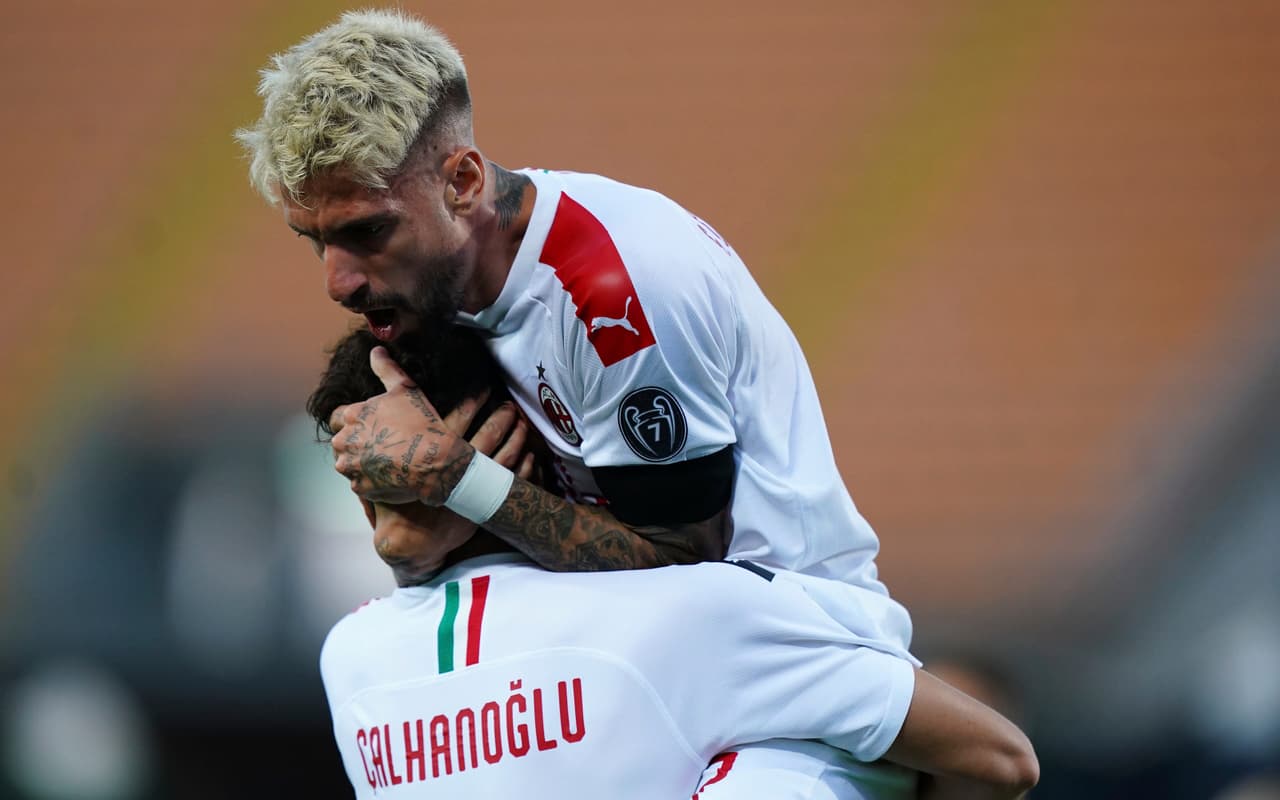 Milan se resiste a quedar fuera de Europa y golea 1-4 a Lecce