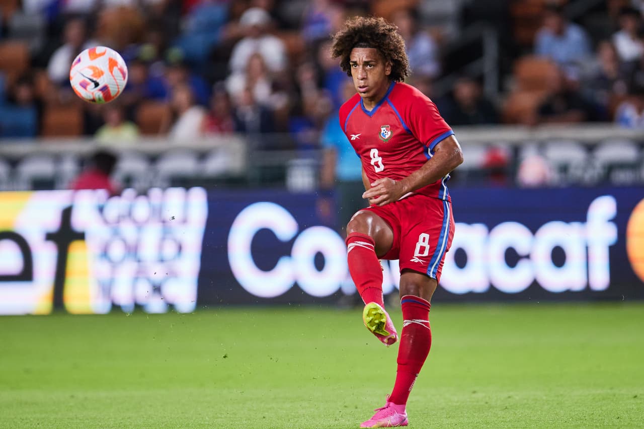 Adalberto Carrasquill de Panamá dentro del once ideal de Cuartos de Final de la Copa Oro 2023.