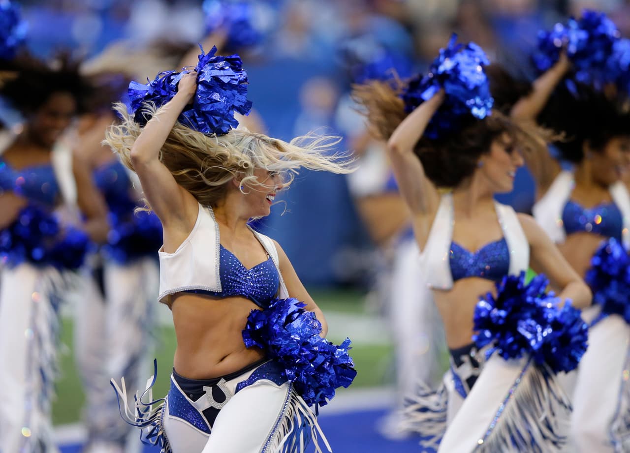 La Semana 12 de la NFL tuvo en la belleza y energía de las porristas en los estadios ese ingrediente perfecto para darle un color especial al fútbol americano estadounidense.