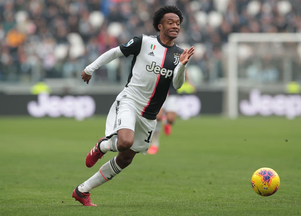 Como cualquier jugador de futbol, Juan Guillermo Cuadrado también tiene un gran ídolo, el jugador que lo inspira a seguir jugando es el mítico delantero brasileño Ronaldo Nazário.