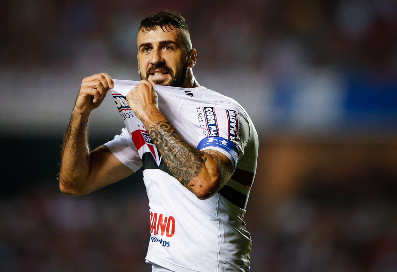 Otro nombre de primer nivel que ha comenzado a sonar en la Liga MX es el del argentino Lucas Pratto, delantero de Sao Paulo. Se dice que Veracruz estaría interesado en él.