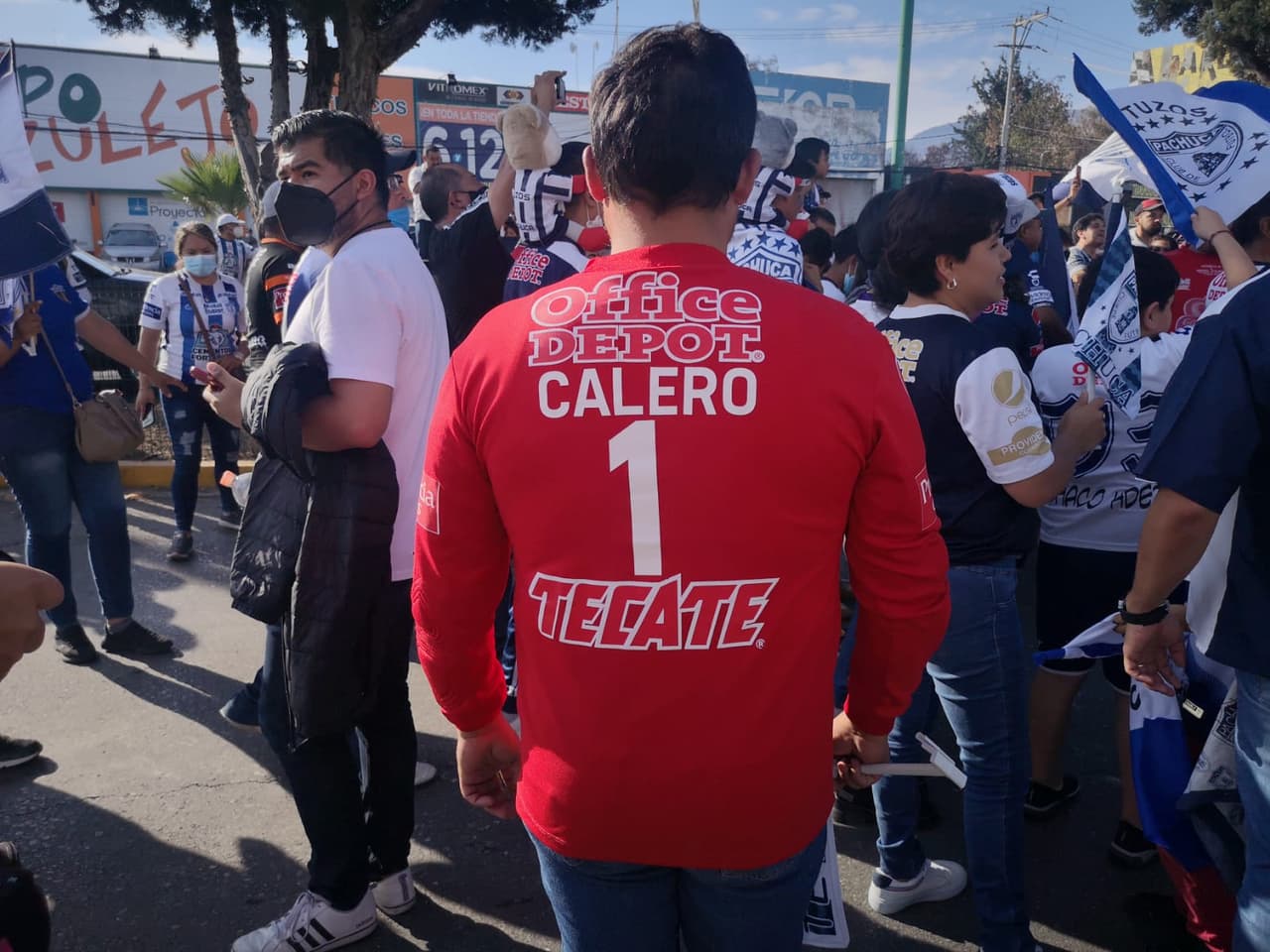 Fans de Atlas y Pachuca llegaron desde varias horas antes al Estadio Hidalgo para poner el ambiente y el color de cara a la Gran Final del Grita México C22 que entregará un Bicampeón o un nuevo monarca de Liga MX.