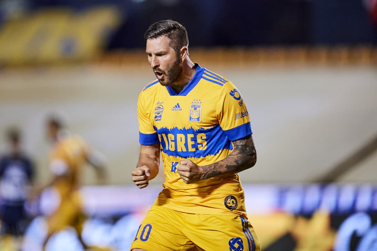 André-Pierre Gignac estuvo atento para fusilar a Talavera tras recibir un balón peinado.