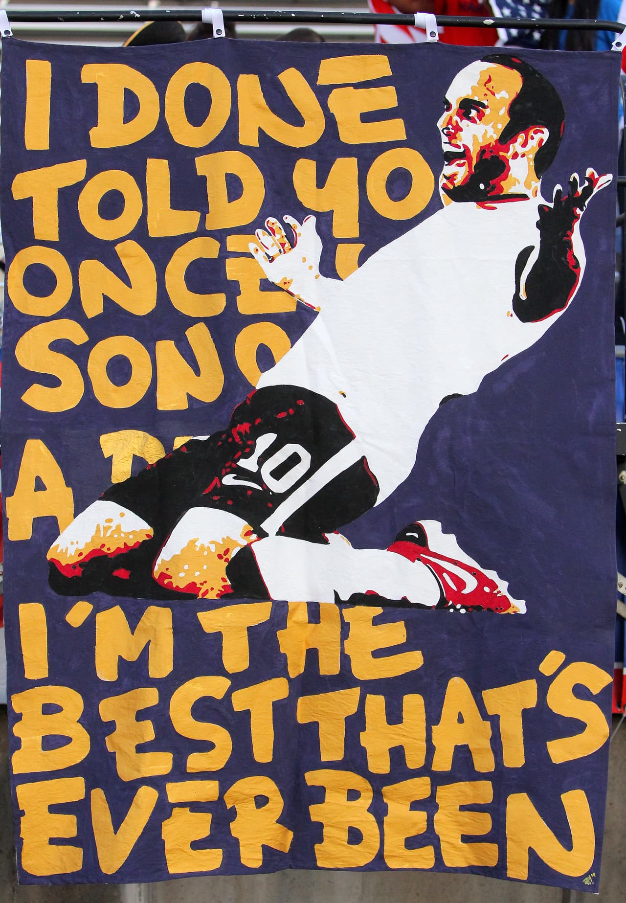 Las muestras de cariño por Donovan en esa despedida de la selección fueron evidentes, dejando un recuerdo gigante con los colores de su país.