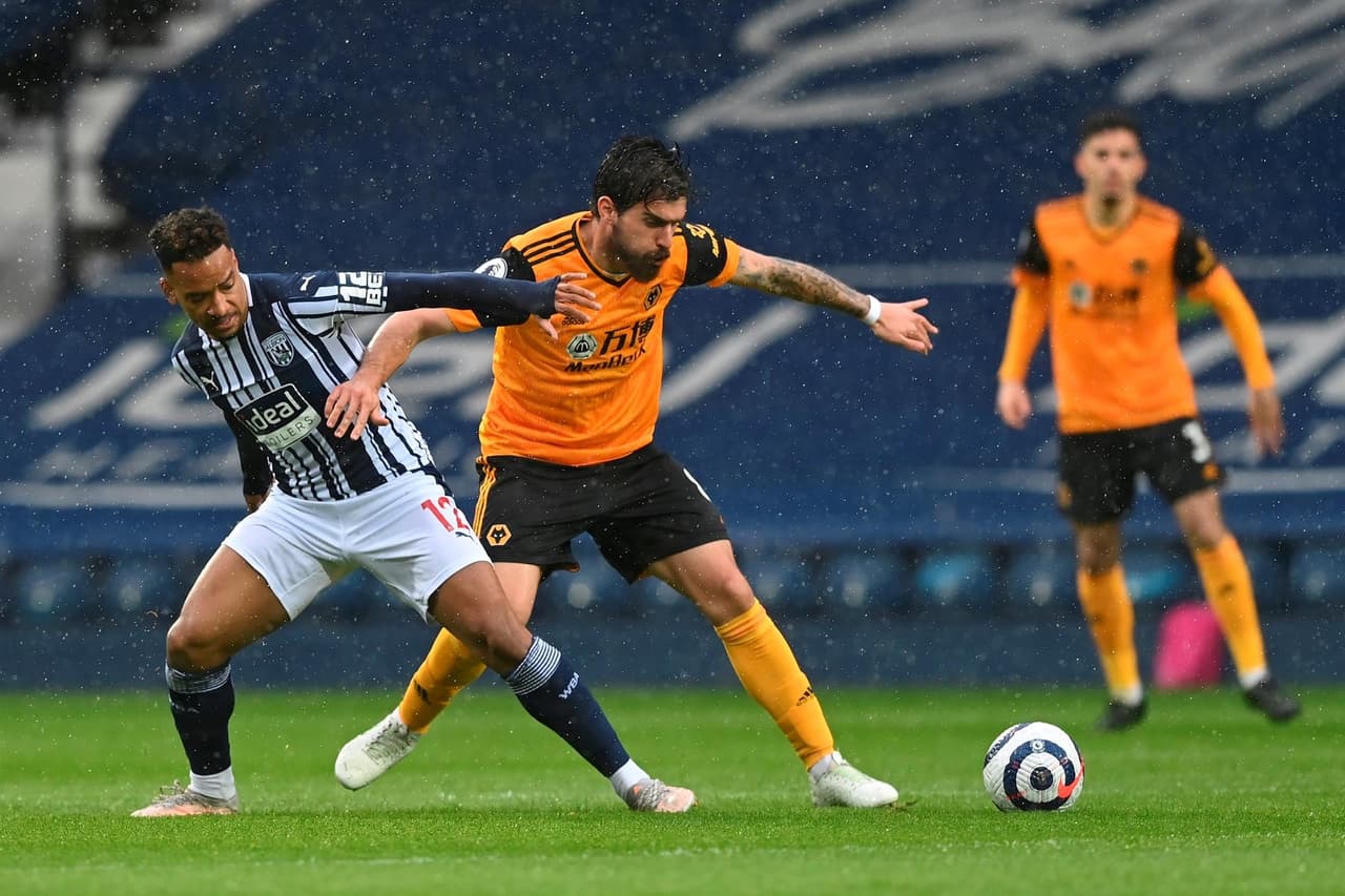 Wolverhampton se lleva sólo un punto tras empatar 1-1 con West Bromwich Albion en su visita durante la Jornada 34 en la Premier League. Fabio Silva le daba la victoria a los Wolves al minuto 46, pero Mbaye Diagne le daba el gol del empate a los locales. El mexicano Raúl Jiménez aún no ha sido convocado.