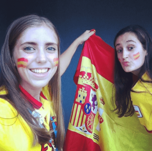 También tuvo la oportunidad de defender a su país, España, en diferentes competiciones mundiales como los Juegos de la Juventud en Nankín 2014.