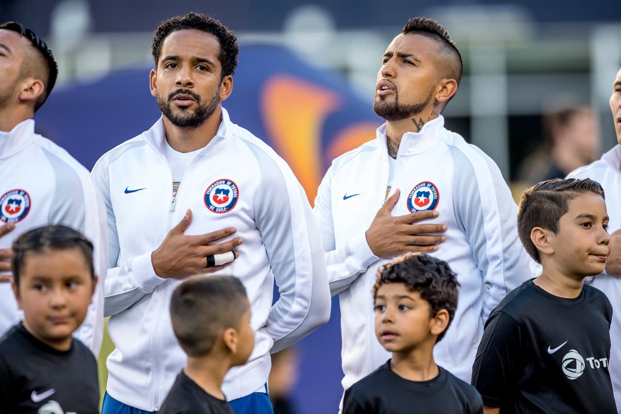 Chile y Panamá nunca se han enfrentado en Copa América. Justo ahora que el torneo cumple su aniversario 100, los Canaleros hacen su debut en el certamen continental. Mientras que el cuadro chileno tiene 37 asistencias y un solo campeonato el cual logró en la última edición en 2015 como local.