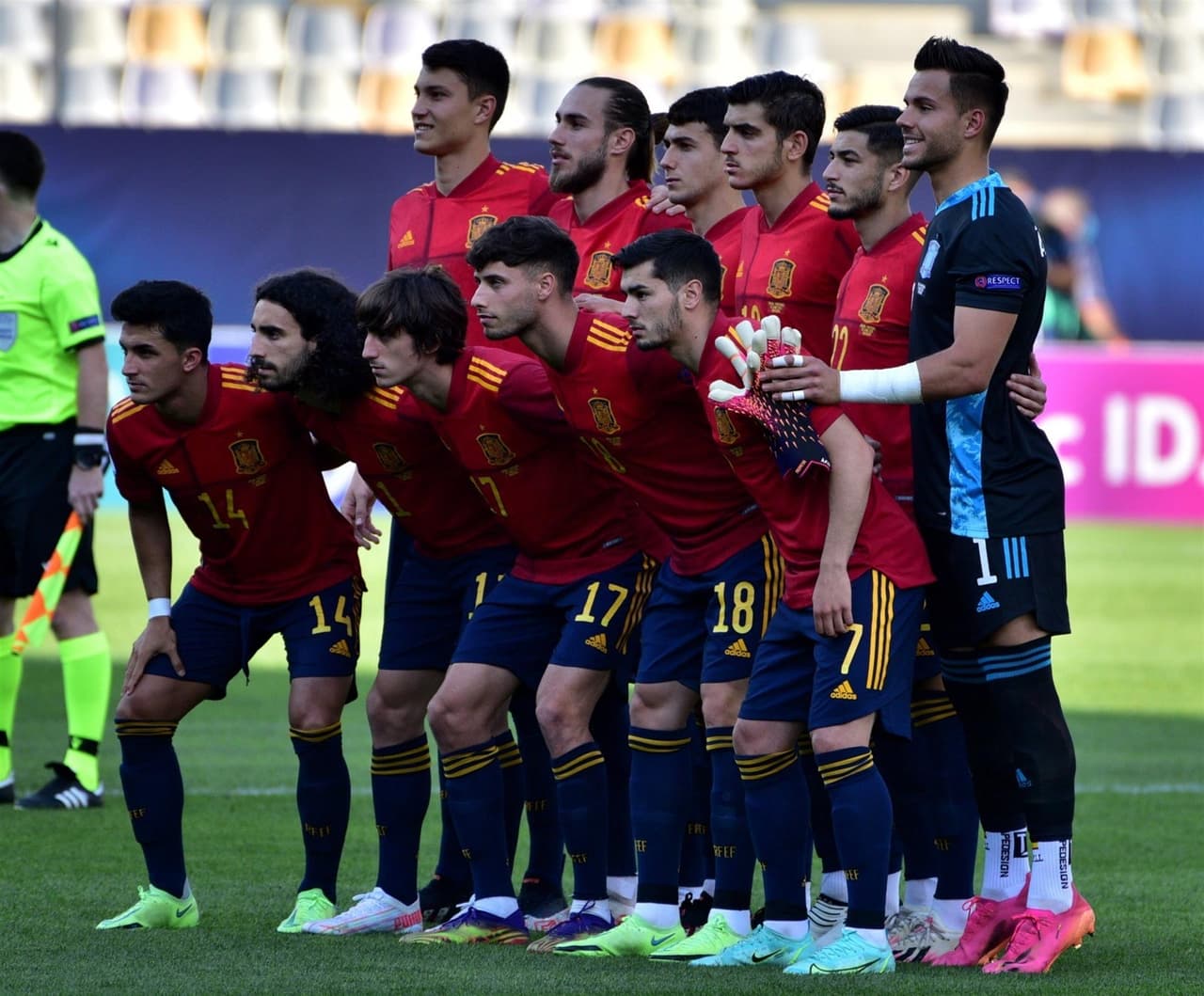 Portugal derrota a España por la mínima y es finalista de la Eurocopa Sub-21. Los lusos tuvieron poco acercamiento al área, y un toque desafortunado en el jugador español Jorge Cuenca, se convirtió en el gol que llevaría al equipo contrario a la final de esta justa. Su oponente será Alemania u Holanda.