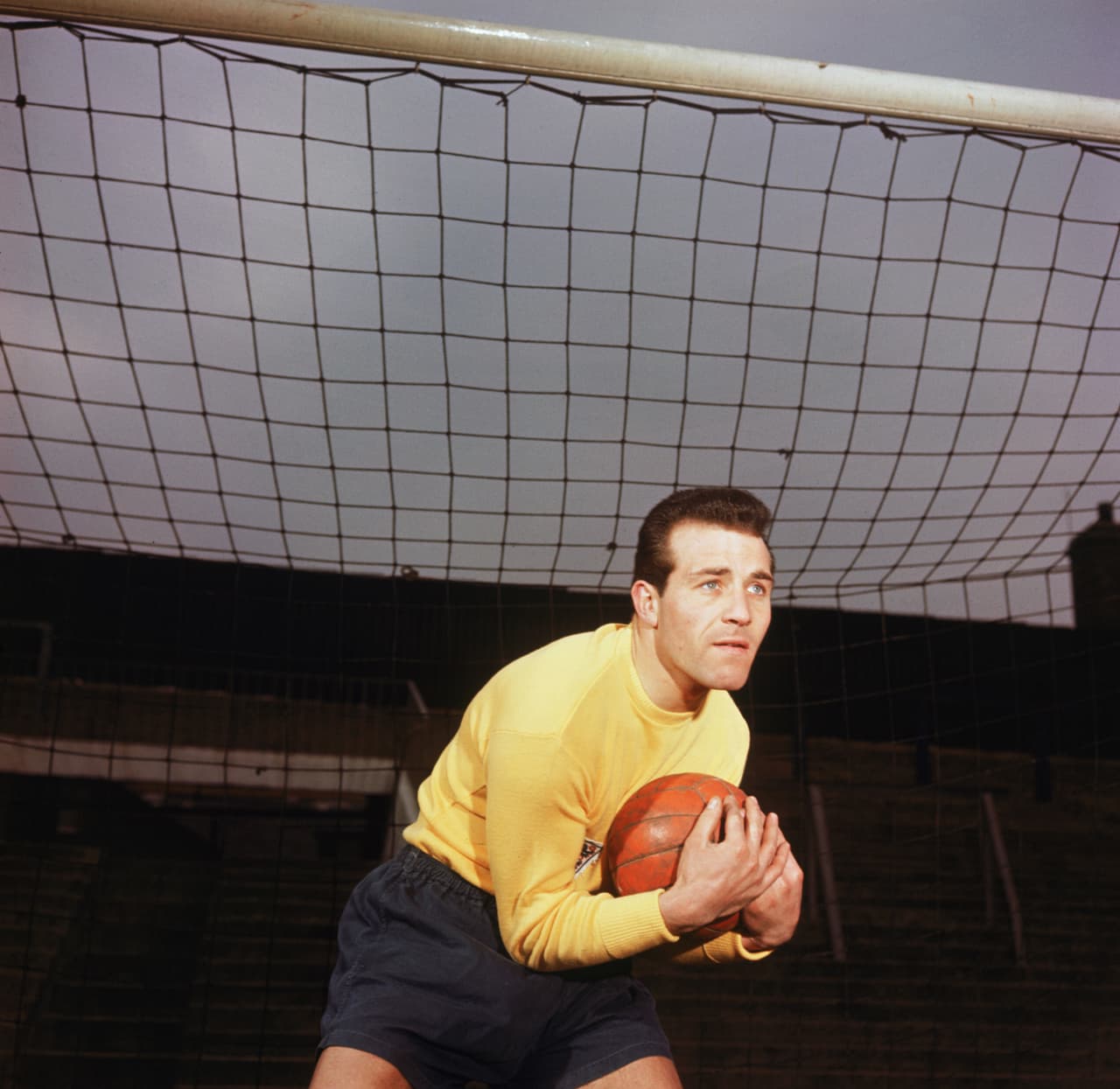 El mismo 13 de septiembre, el arquero inglés Ron Springett, que formaba parte del equipo que se proclamó campeón del mundo en 1966, murió a los 80 años.