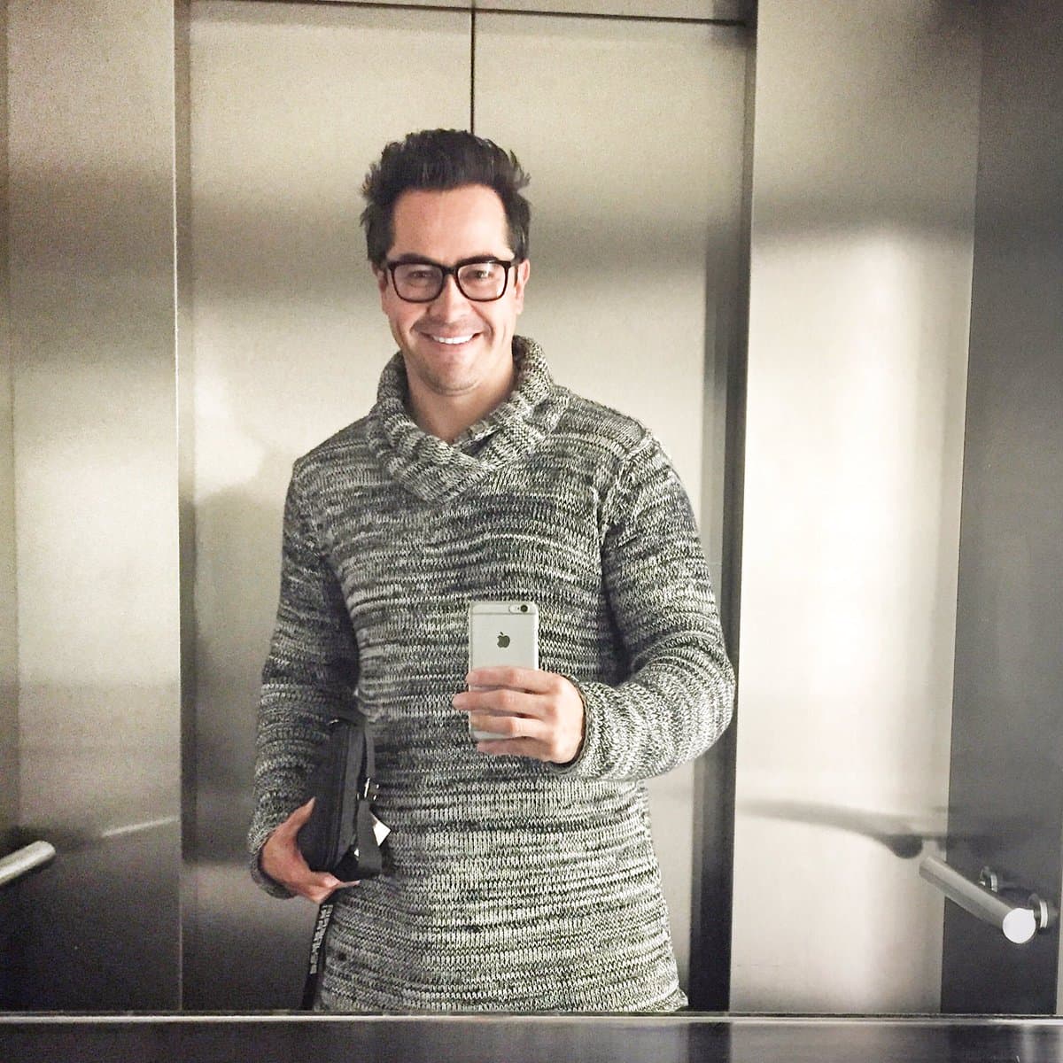 En 1998
<b>Jorge Gallegos </b>fue contratado por el Club Necaxa, pero tiempo después se pasó a las filas del Atlante. Se convirtió en uno de los mejores jugadores de fútbol de estos equipos.