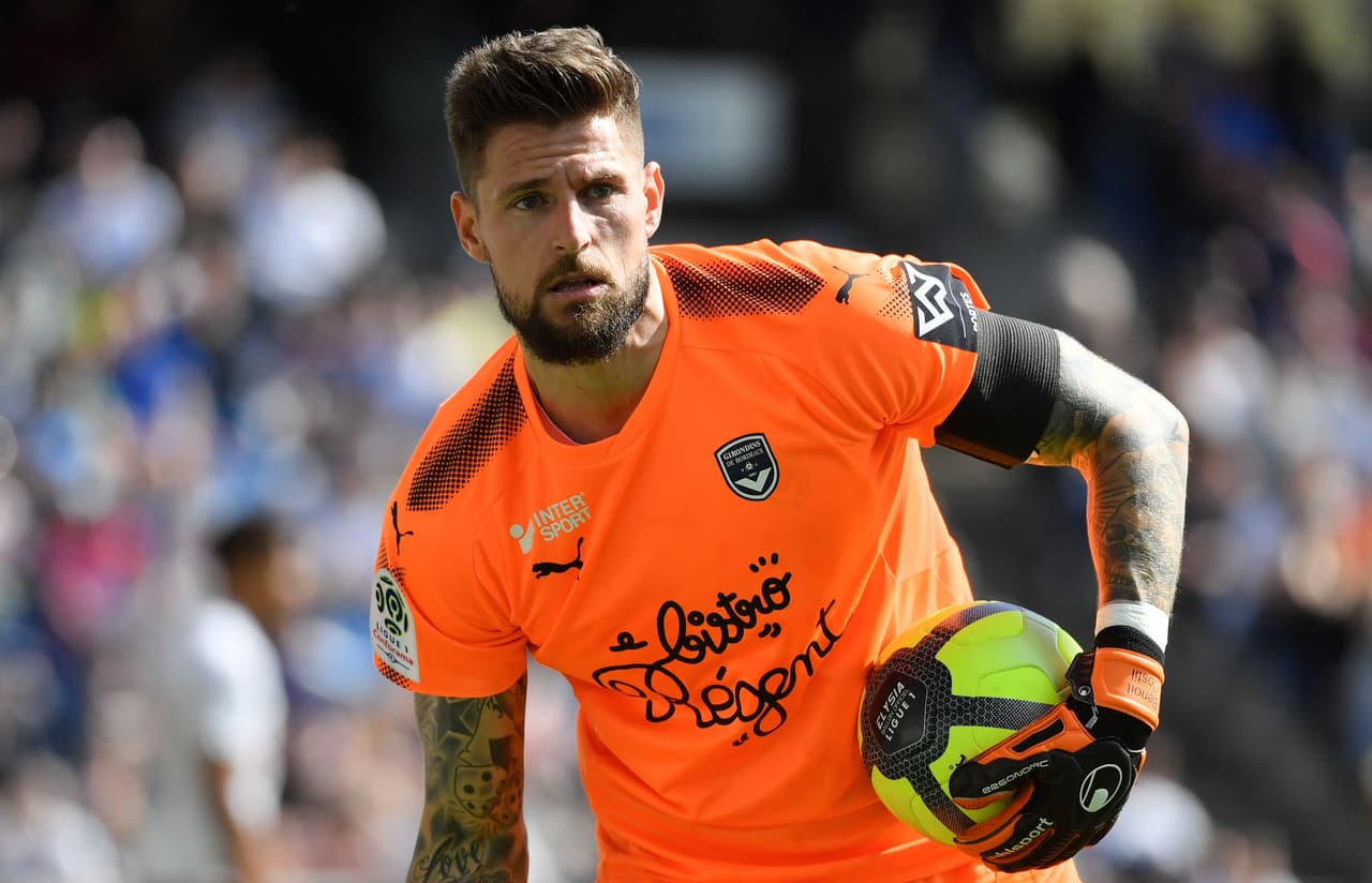 Portero: Benoit Costil (Bordeaux)