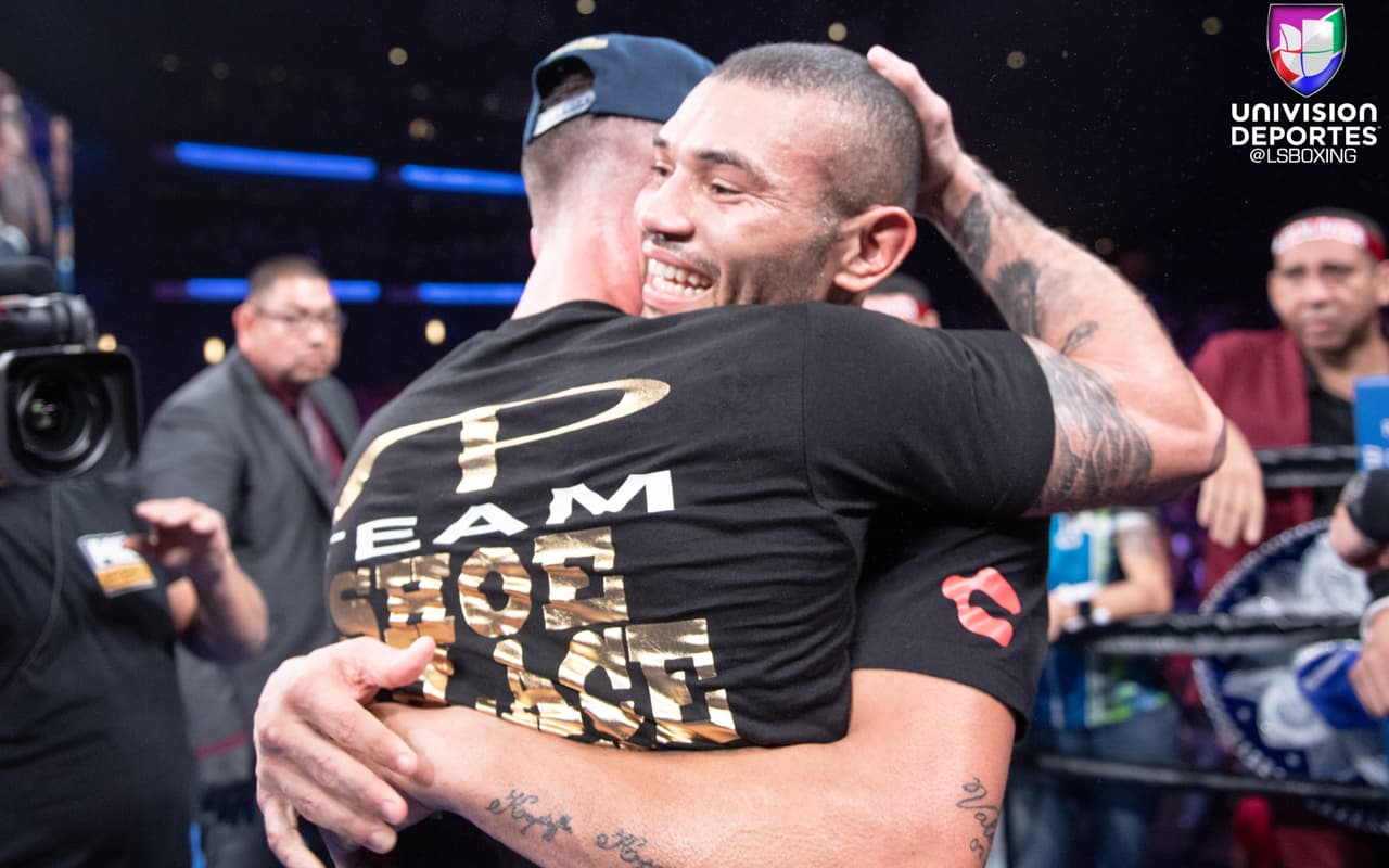 En una pelea emocionante, Caleb Plant logró despojar a José Uzcátegui de su cetro supermedio de la FIB en Los Ángeles tras noquear en dos ocasiones al entonces campeón venezolano.