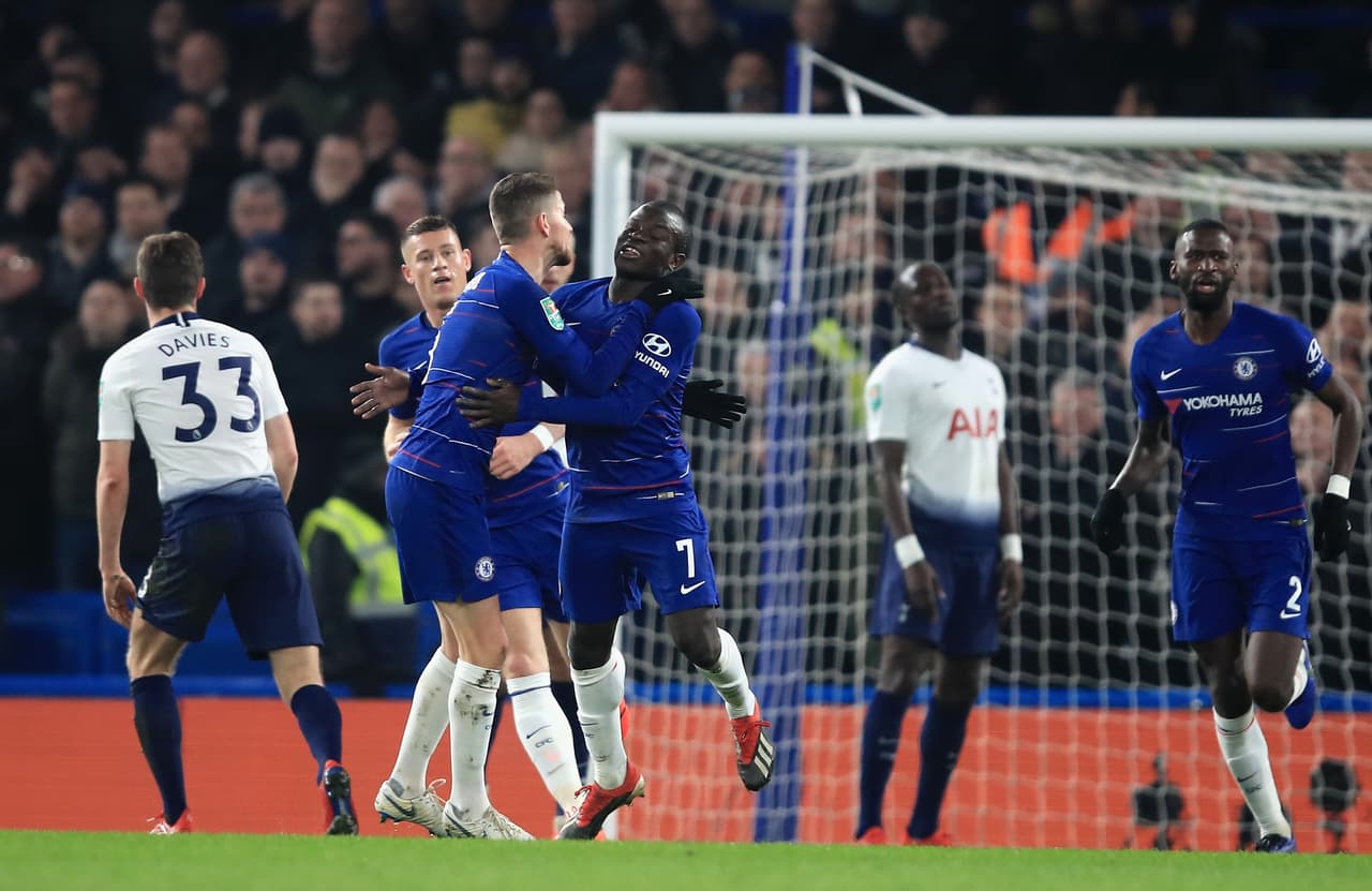 Esa motivación llevó a los dirigidos por Maurizio Sarri a inclinar la cancha a su favor.