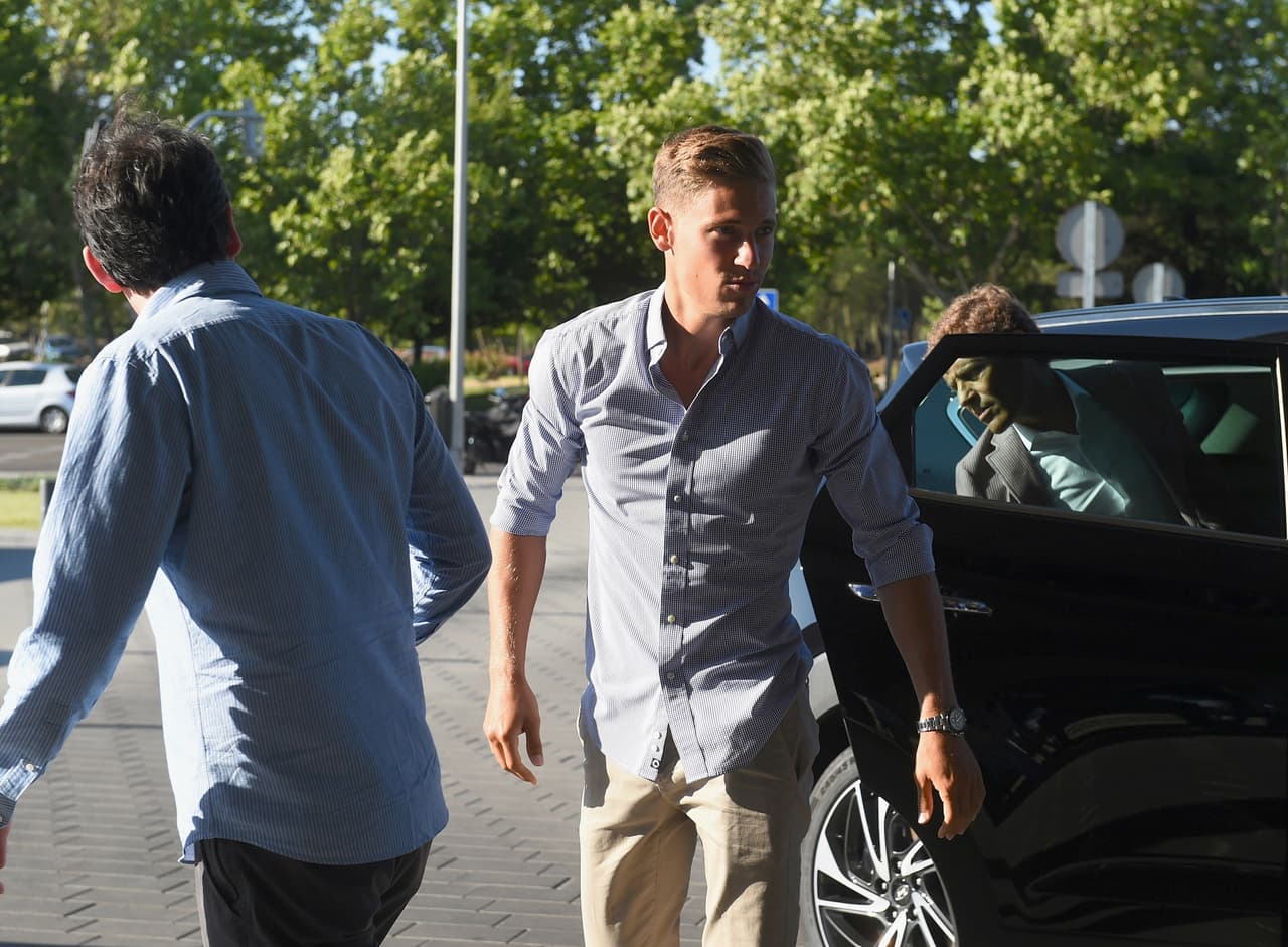 Días después de el anuncio oficial, Marcos Llorento fue presentado este viernes como nuevo jugador del Atlético de Madrid.