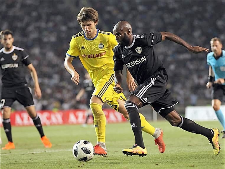 En el Tafiq Bahramov Stadium de Bakú, el Qarabag de Azerbayán cayó 1-0 en casa ante el Bate Borisov de Bielorrusia.