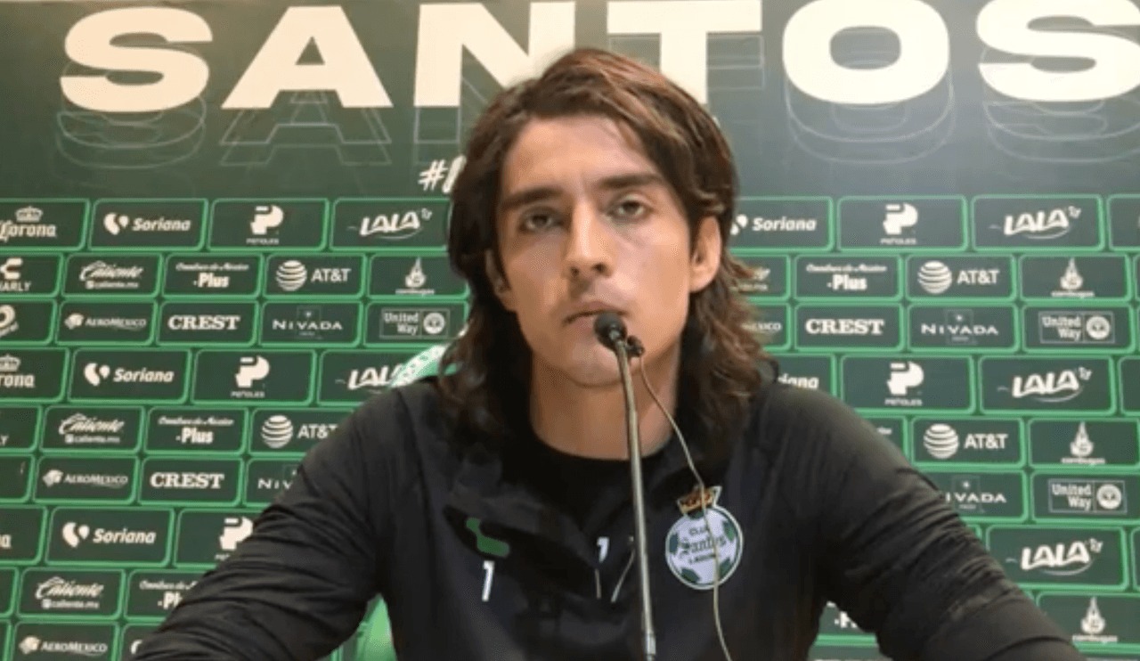 Portero de Santos ignora interés del Everton por ficharlo