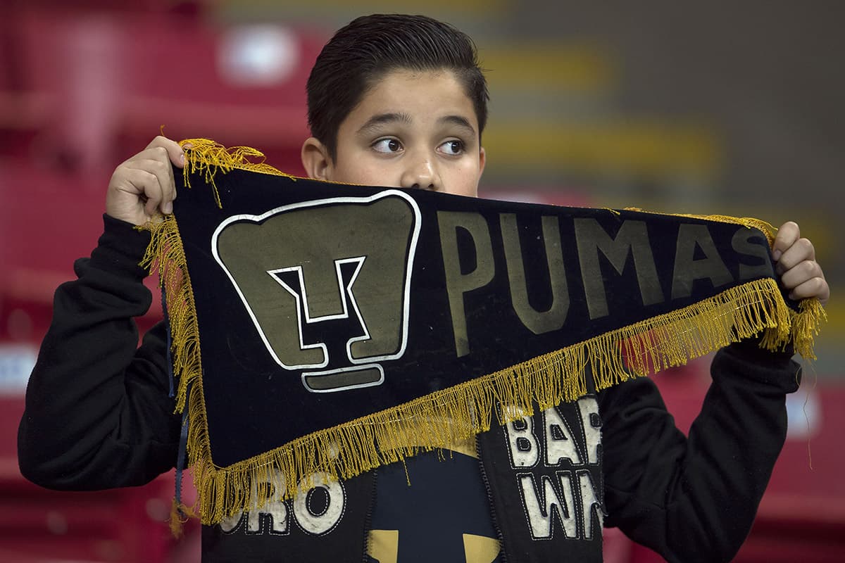 Foto de acción durante el partido Guadalajara vs Pachuca correspondiente a la Jornada 12 del torneo Apertura 2018 de la Liga BBVA Bancomer MX realizado en el estadio Akron. EN LA FOTO: