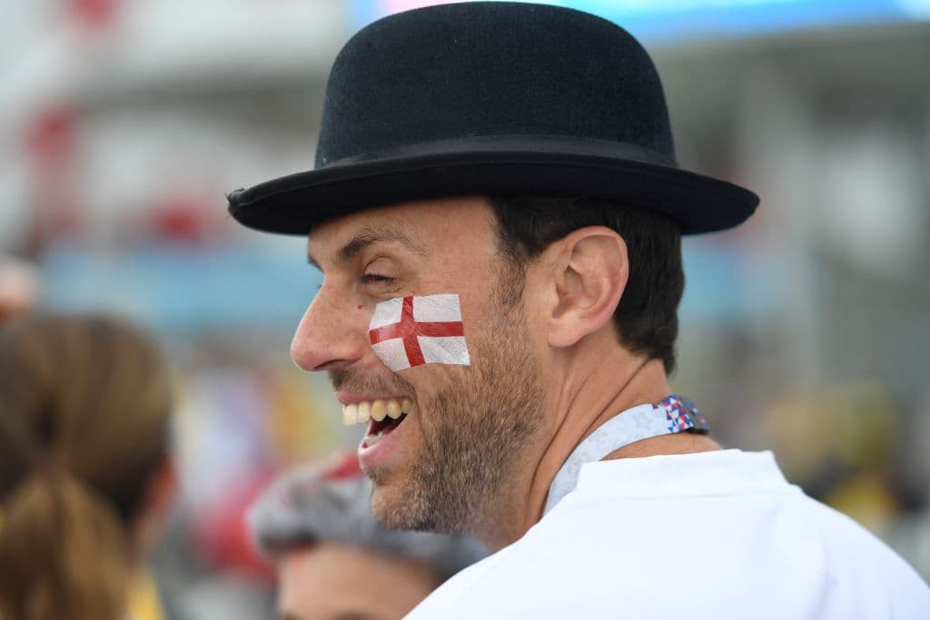 Los fanáticos en Moscú prendieron la fiesta del duelo de octavos de final entre Colombia e Inglaterra, con un colorido que marca la definición del último clasificado a cuartos de final en Rusia 2018.