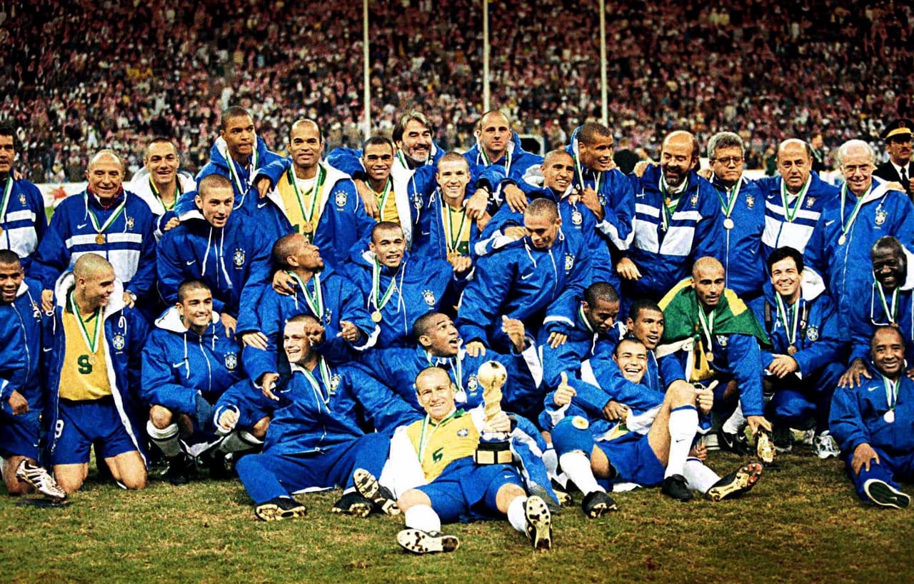 El campeón resultó Brasil, que contaba con todas sus estrellas: Roberto Carlos, Romario y Ronaldo.