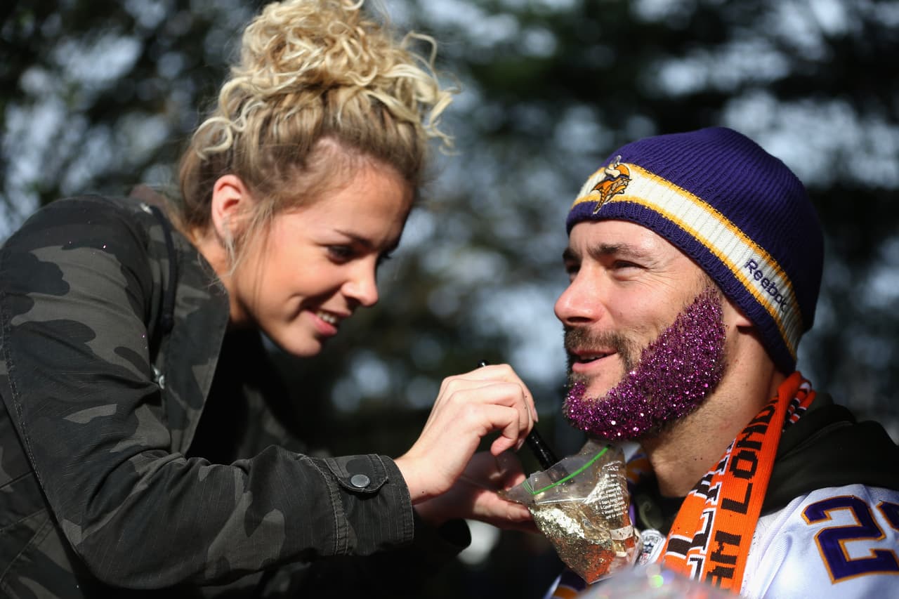 LONDON, ENGLAND - OCTOBER 29: A Vikings supporter has his beard glittered prior to the NFL International Series match between Minnesota Vikings and Cleveland Browns at Twickenham Stadium on October 29, 2017 in London, England. (Photo by Alex Pantling/Getty Images)