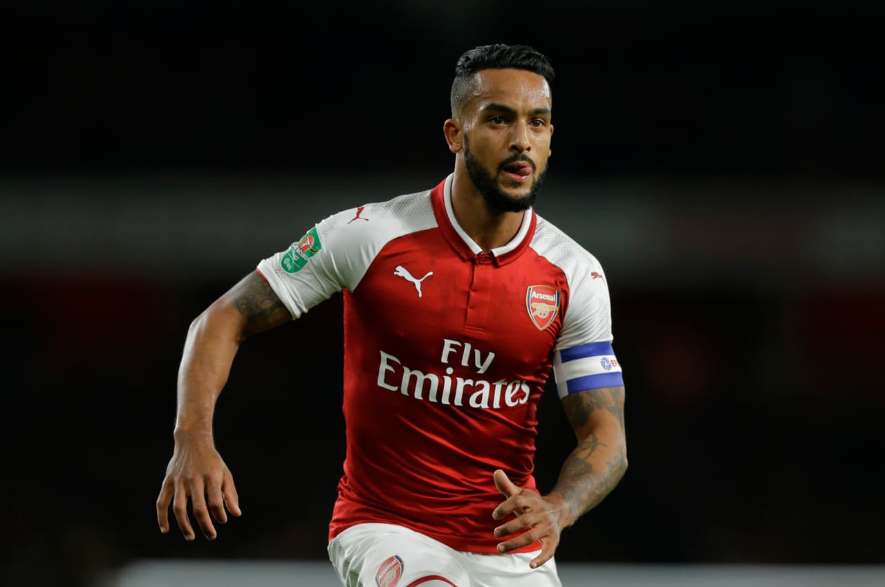 Luego de ser uno de los jugadores más importantes del Arsenal, Theo Walcott ahora aparece en la lista de rumores. Se dice que el Valencia C.F. podría ser su destino.