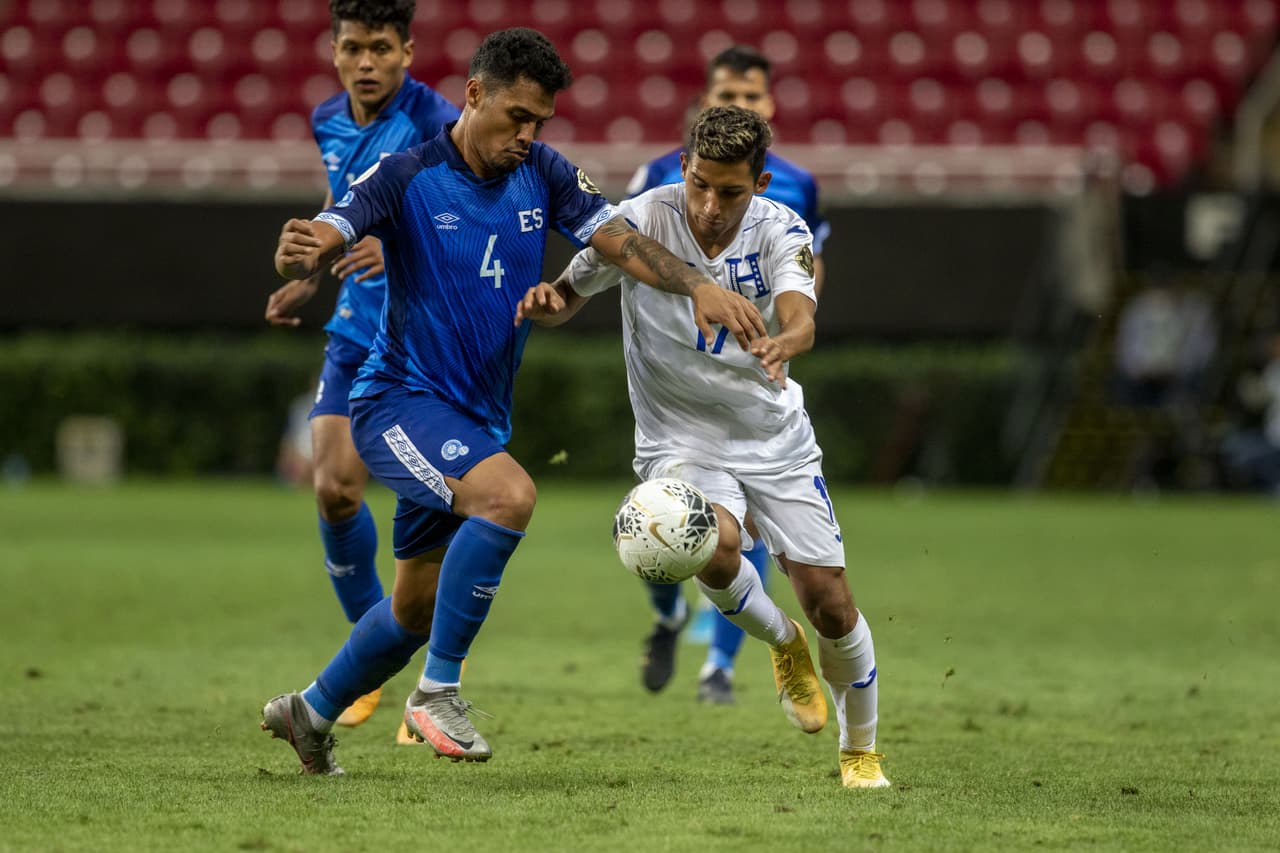Marvín Márquez y Douglas Martínez fueron los encargados de anotar en el entretenido empate entre la selección de El Salvador y Honduras.