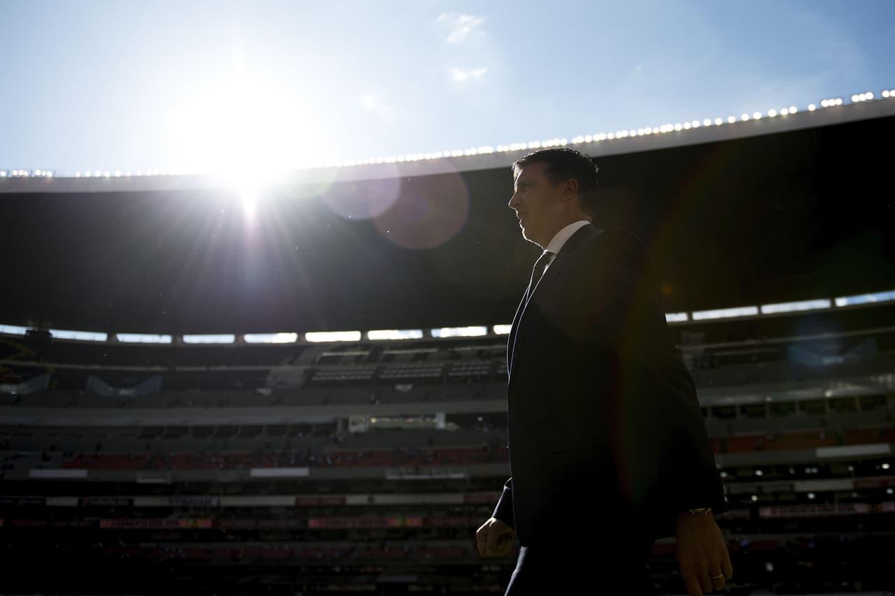 Robert Dante Siboldi hizo su aparición en el Estadio Azteca con esta espléndida toma pero su equipo cayó.
