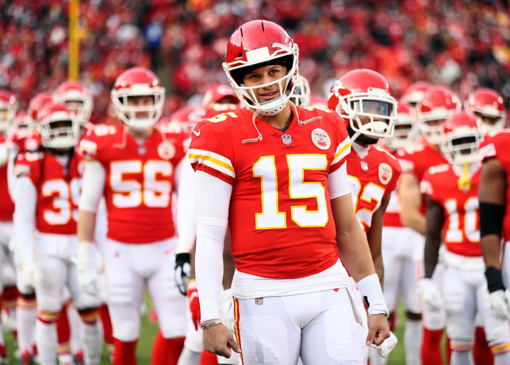 La ofensiva de los Chiefs en 2018 es la mejor de la NFL, aunque la tercera por aire. Sin embargo, es la que más puntos por juego generó en 2018 (35.3) y 425.6 yardas por juego, líderes en este ramo.