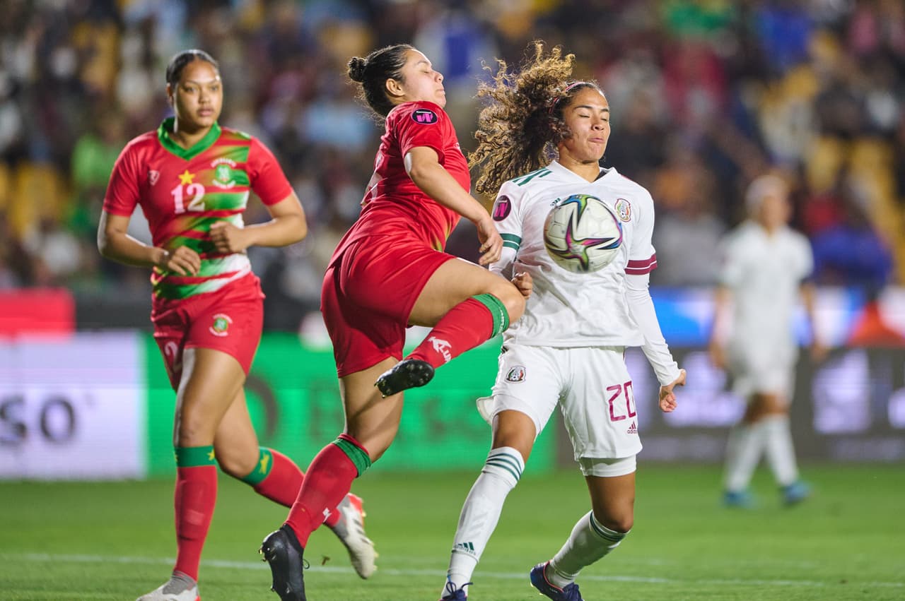 Arranca la jornada dos del premundial femenil y México arrolla 9-0 a la selección de Surinam.