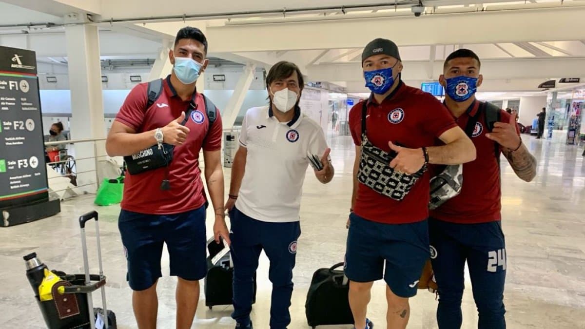 Afición recibe a Cruz Azul y León para el Campeón de Campeones