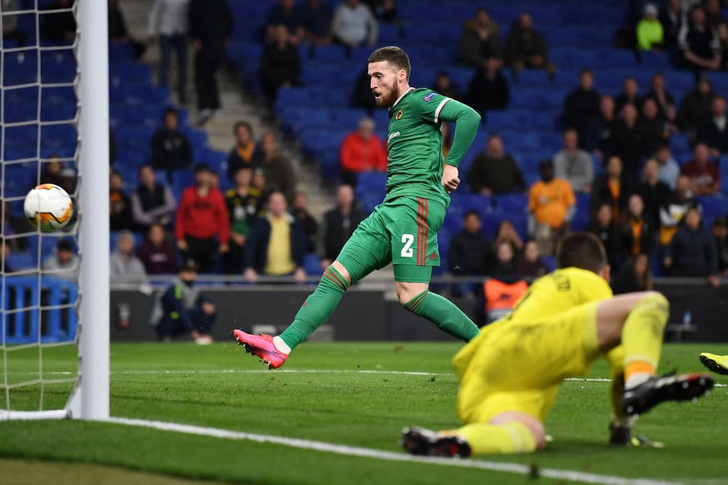 Calleri no quiere perder y al 91 anota el tercer gol, pero no es suficiente para avanzar.