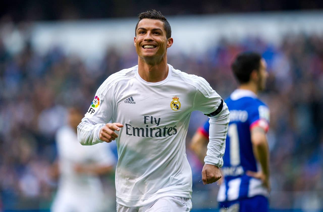 LA CORUNA, SPAIN - MAY 14: Cristiano Ronaldo of Real Madrid celebrates after scoring a goal during the La Liga match between RC Deportivo La Coruna and Real Madrid CF at Riazor Stadium on May 14, 2016 in La Coruna, Spain. (Photo by Juan Manuel Serrano Arce/Getty Images)