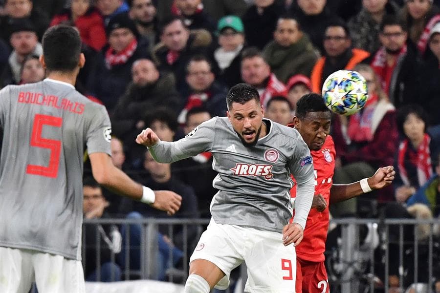 Bayern Munich anota dos goles en el segundo tiempo contra el Olympiacos y obtiene victoria; Lewandowski ha anotado seis goles en cuatro partidos de la Champions League.