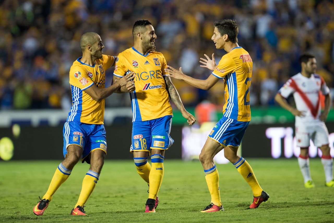 INVICTO: Los Tigres se mantienen como el único invicto en el Apertura 2016 tras siete jornadas disputadas con tres ganados y cuatro empates.
<br>