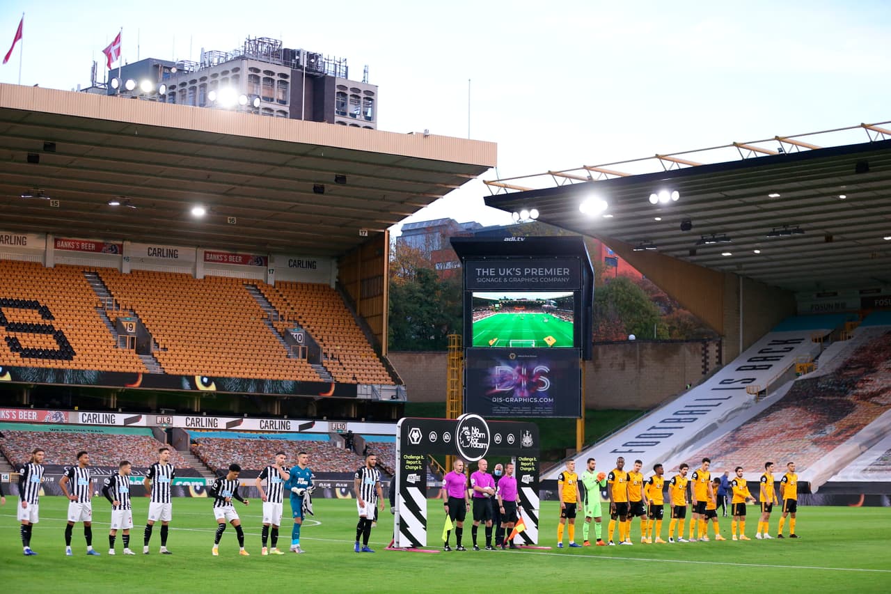 De último minuto empata Newcastle ante el Wolverhampton en el Estadio Molineaux. El mexicano Raúl Jiménez anotó el primer gol del encuentro, pero fue al minuto 88 cuando Jacob Murtphy le da el gol del empate a los 'Magpies' en la quinta jornada de la Premier League.