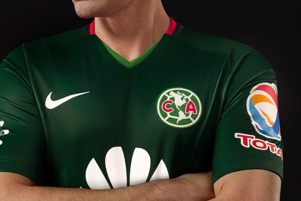 El Club América confirmó este lunes que en lo que resta del campeonato vestirán con una nueva playera de color verde.