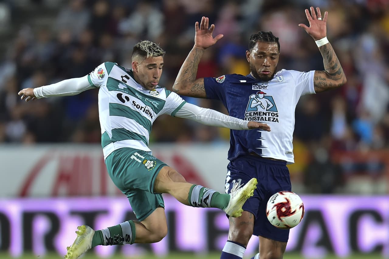 Los laguneros ejercían presión alta y los hidalguenses salir con balón controlado.