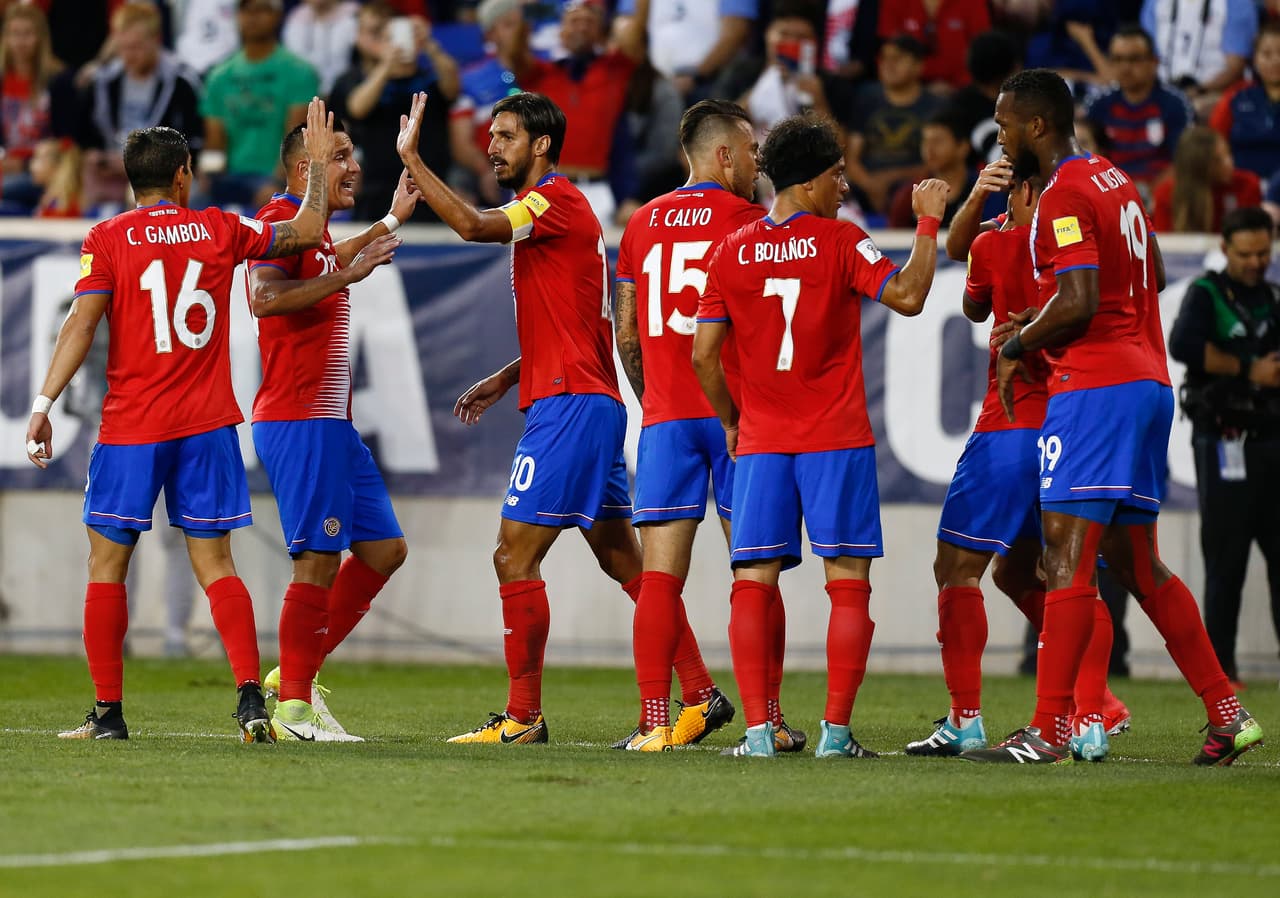 HARRISON, NJ - SEPTEMBER 01: Costa Rica celebrate a goal during their match against the United States at Red Bull Arena on September 1, 2017 in Harrison, New Jersey. (Photo by Jeff Zelevansky/Getty Images)