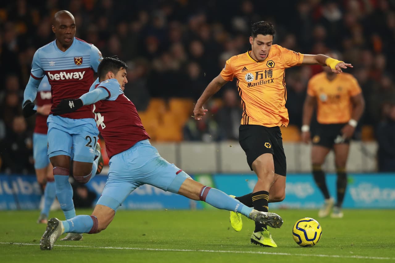 Con esta victoria, Wolverhampton se impone a West Ham United 2-0 con goles de Dendocker y Crutone. El mexicano, Raúl Jiménez, jugó 83 minutos del encuentro y es así como los Wolves se quedan en la quinta posición de la Premier League.