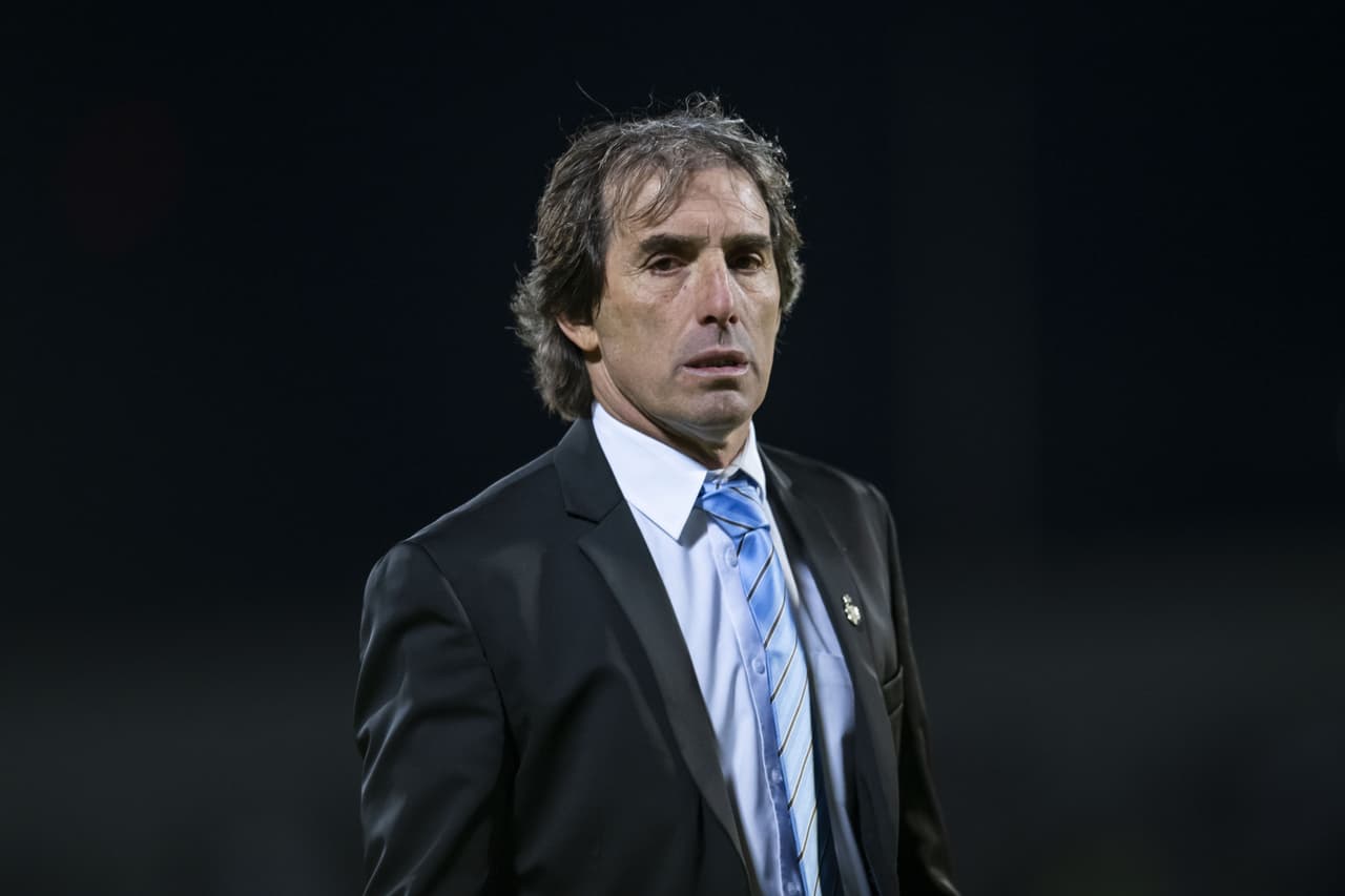 Almada: “El futbol en México no volverá hasta julio”