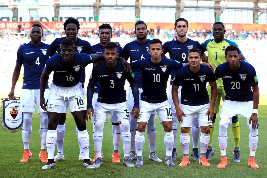 Ecuador había clasificado sobre la hora a Octavos de Final venciendo a México por 1-0 en el Grupo B tras empatar con Japón y haber caído con Italia.