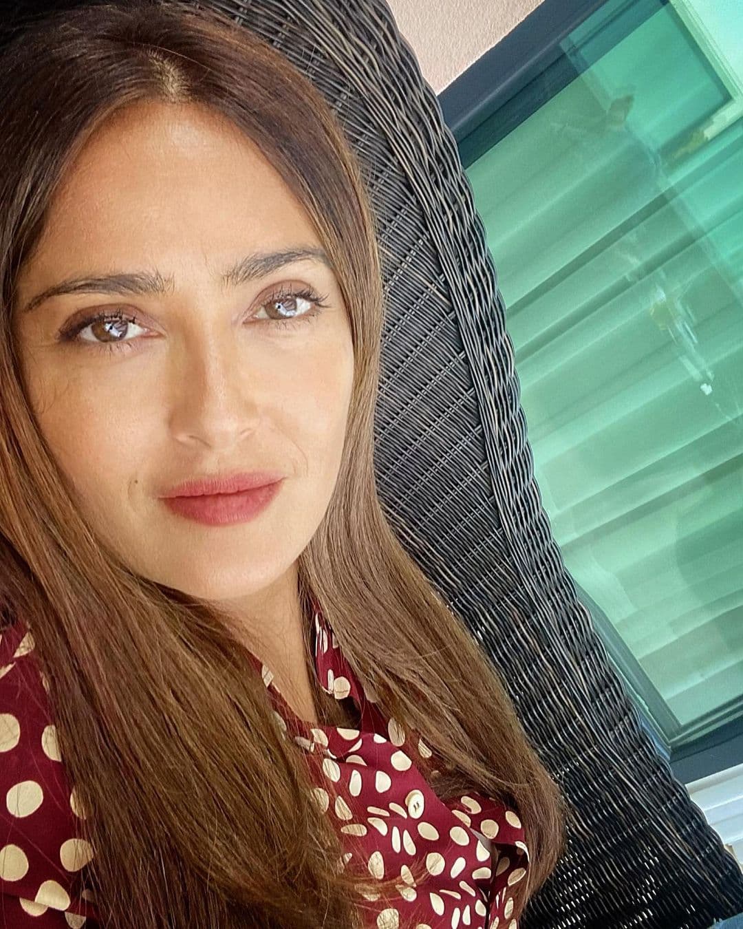 Salma Hayek es productora de ‘Monarca’, serie que ha recibido buenos comentarios entre los suscriptores de la plataforma de streaming.